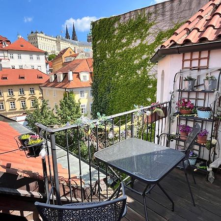 Appartamento Apartman Mala Strana Praga Esterno foto