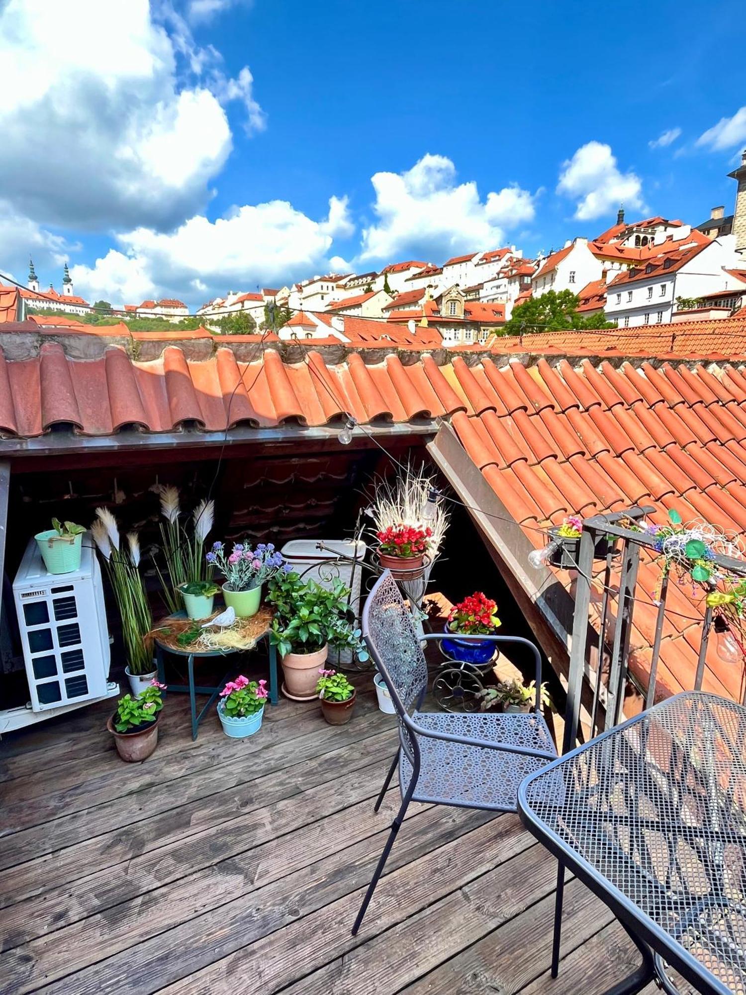 Appartamento Apartman Mala Strana Praga Esterno foto