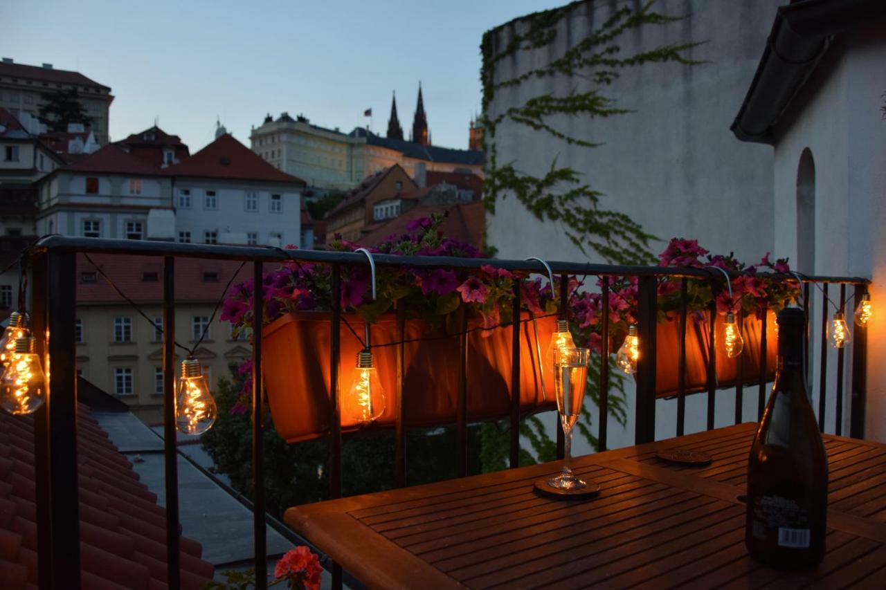 Apartman Mala Strana Praga Esterno foto
