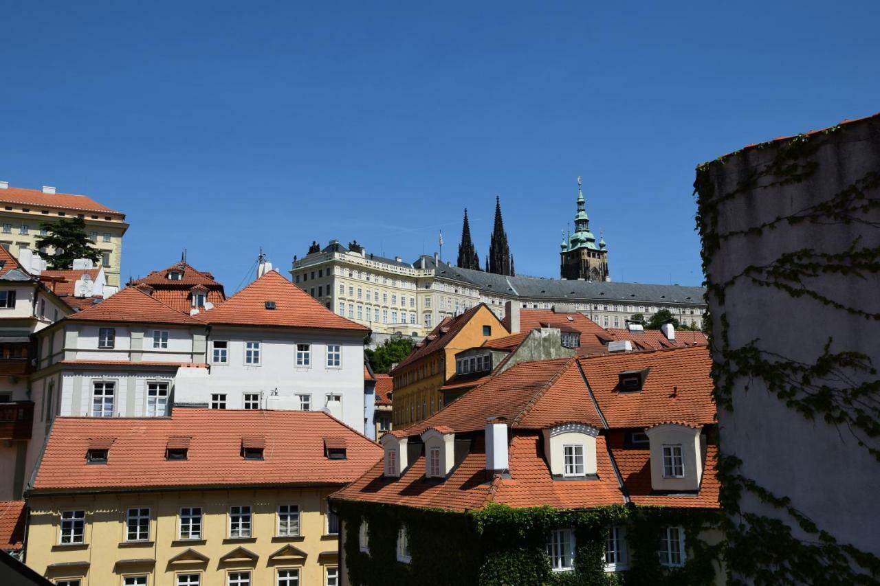 Appartamento Apartman Mala Strana Praga Esterno foto